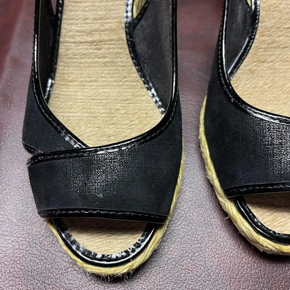 Donald J.‎ Pliner Coraa black wedge heels, size 8.5